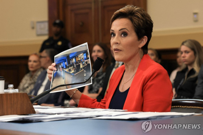 지난 6월 미국 의회 출석한 캐리 레이크 USAGM 대표 대행