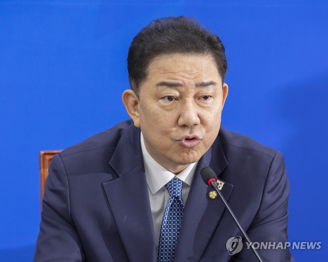 발언하는 김병기 원내대표