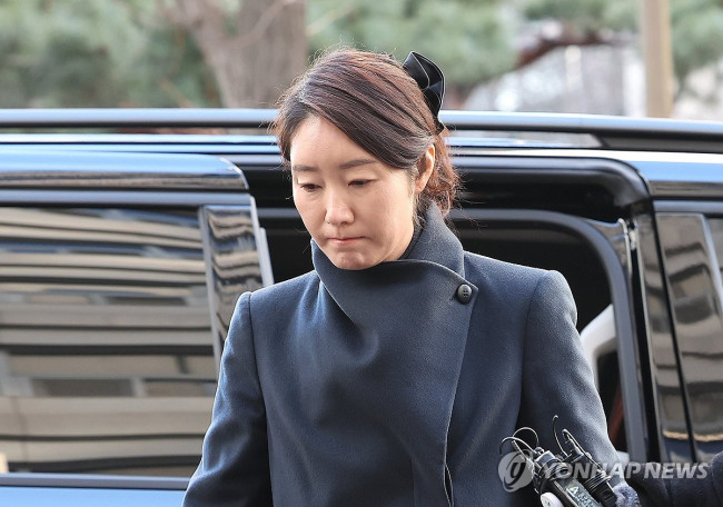 경찰 출석하는 강선우 의원