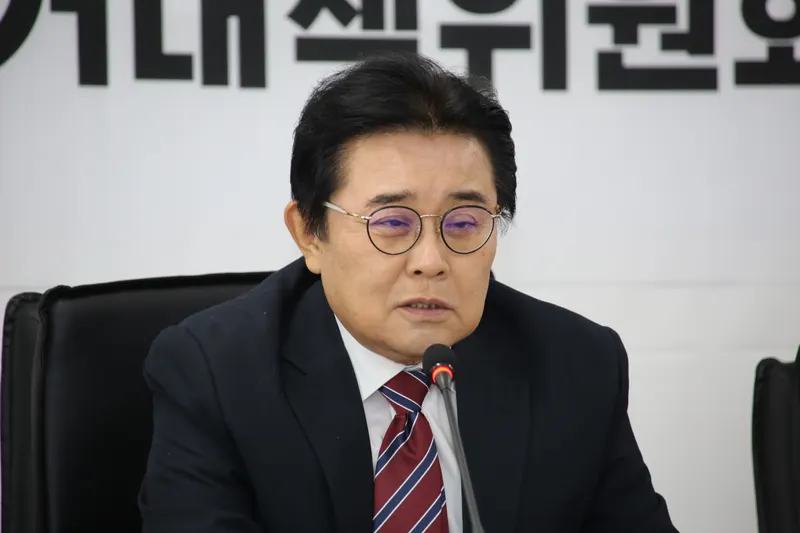 전병헌 “'괴물 독재' 꿈꾸다 '콩가루 정권'으로”…이재명 정부 '조기 레임덕' 직격