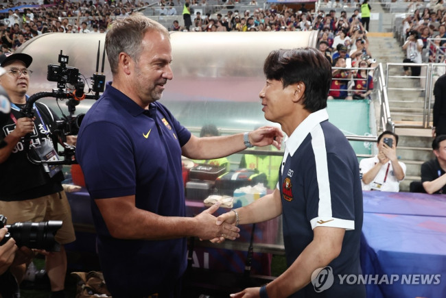 김기동 감독과 플리크 감독
